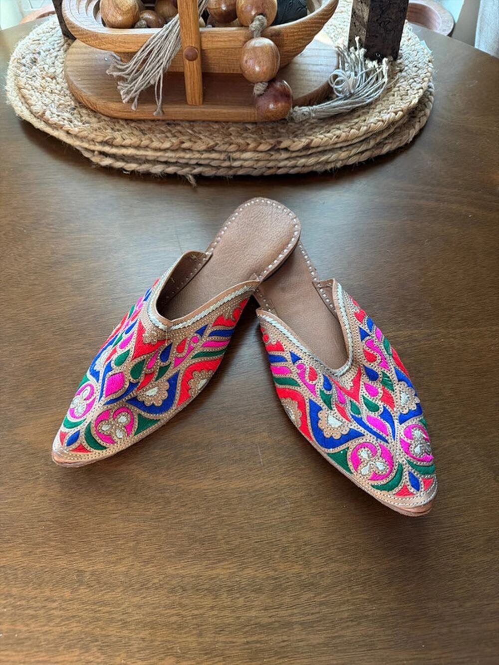 Handcrafted Embroidered Leather Mules – Made in India – EU 39 300